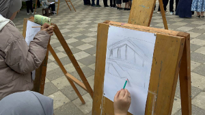 Ко дню рождения города на Родопском бульваре были организованы площадки с различными мастер классами. Приняли участие: преподаватель художественного отделения Индиана Идрисова и Патимат Камилова, преподаватель ДПИ Елена Магомедова и преподаватель музыкального отделения Заур Салихов.