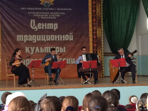 Концерт в с.Н-Хушет  ММУ им. Гасанова