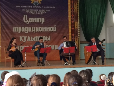 Концерт в с.Н-Хушет  ММУ им. Гасанова